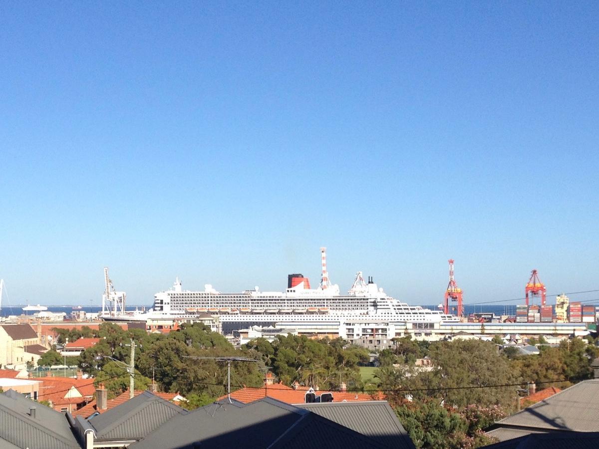 Studio 204 With Harbour, Ocean And Sunset Views From The Balcony Fremantle Eksteriør billede